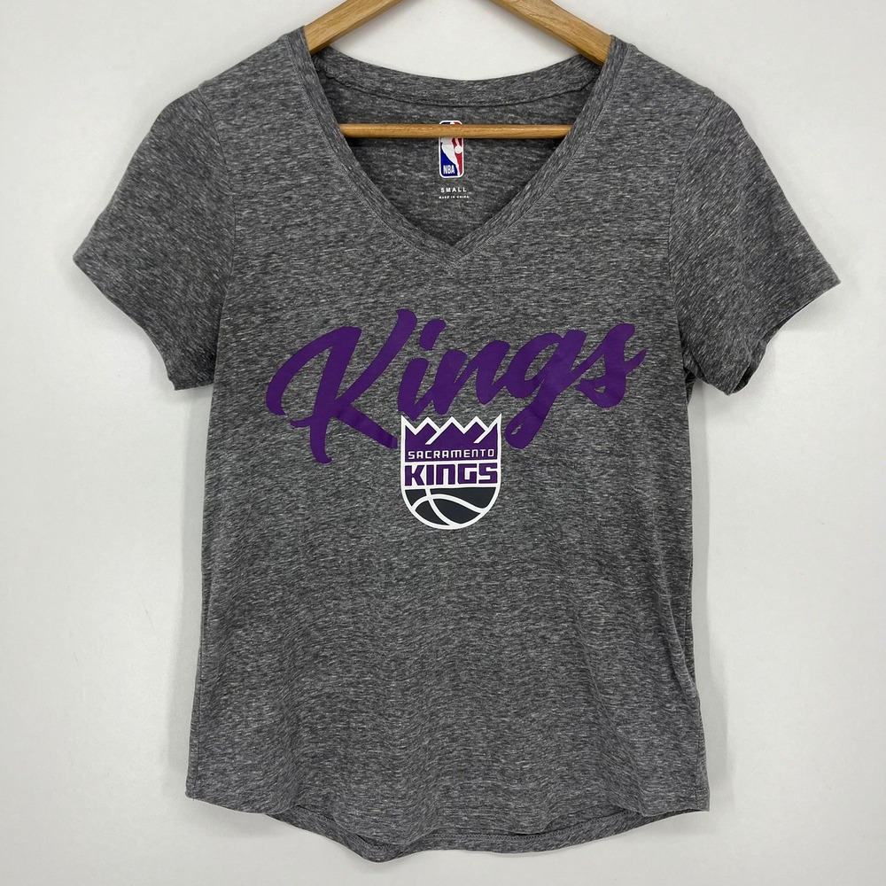 NBA Sacramento Kings Womens V-Neck T-Shirt Heather Gray Purple Logo Small